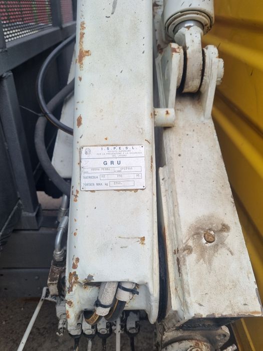 Iveco daily basculabil cu macara