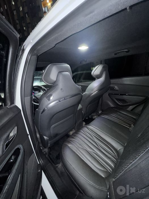 Treker 1 2019 kraska toza  narxi 11.000 $