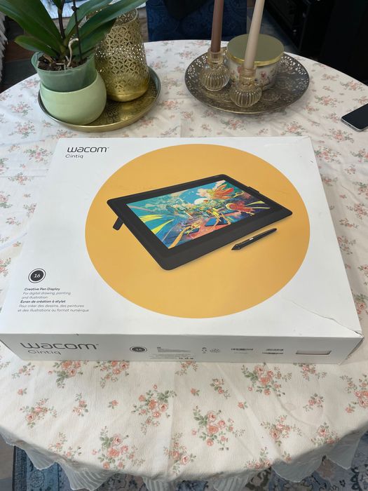 Графичен таблет WACOM Cintiq 16