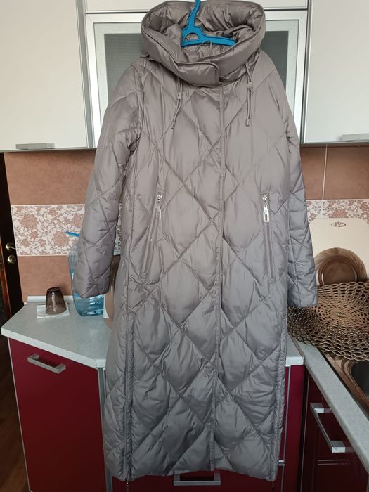 Пуховик женский. Размер 48-50 б/у в отличном состоянии.  10.000торг