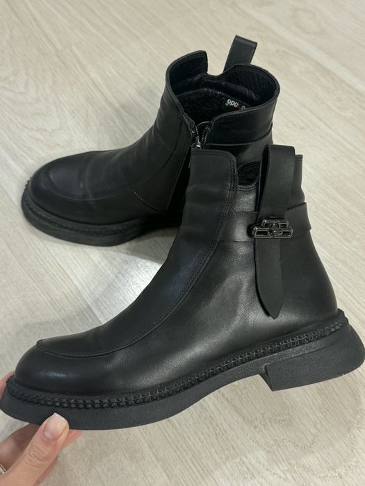 Кожаные осенние ботинки