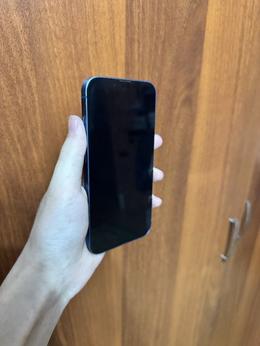 Айфон 13 в хорошем состояний