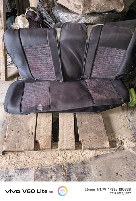 Продам комплект кресел Golf-3.