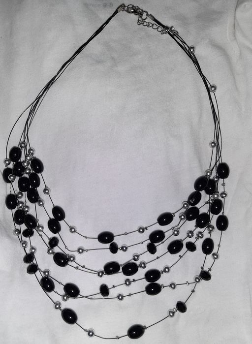 Colier elegant negru cu argintiu