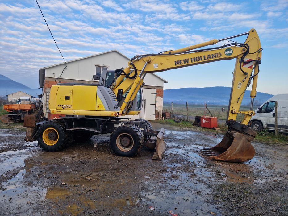 Excavator mobil New Holland