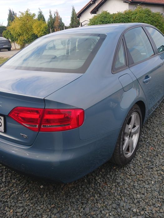 Vând Audi A4 din 2011