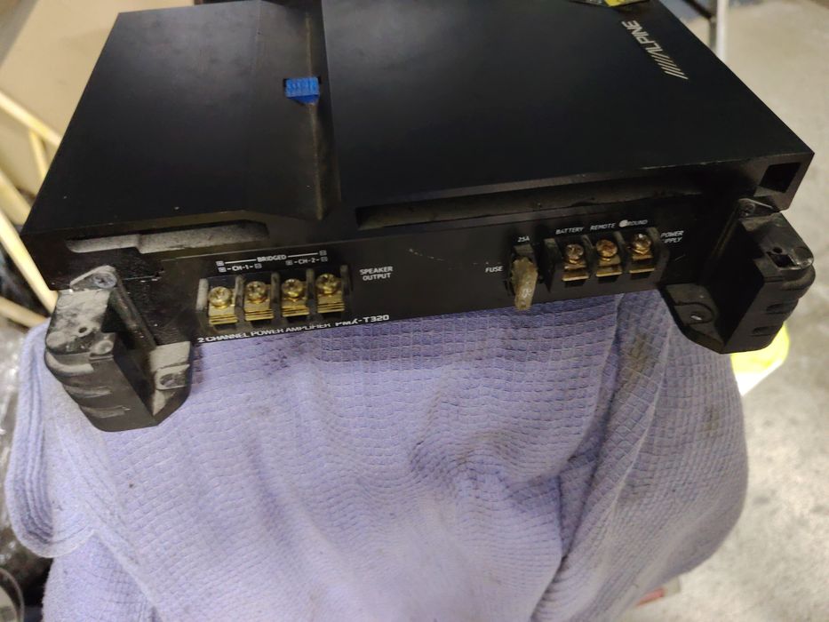 Vând stații auto și subwoofere Kenwood,jbl,alpine