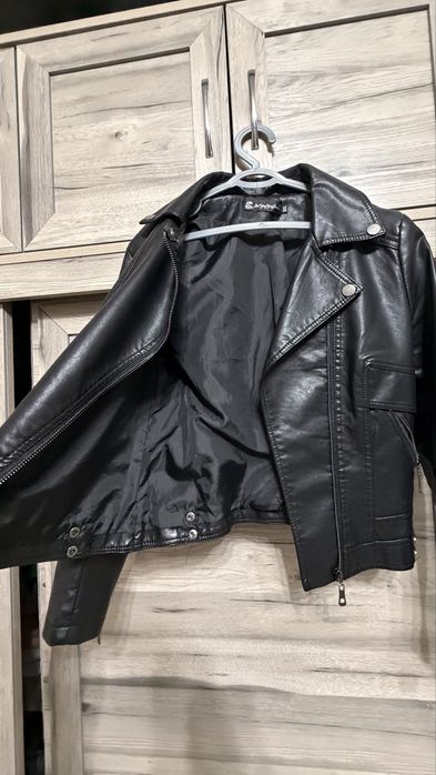 Женская новая кожанка