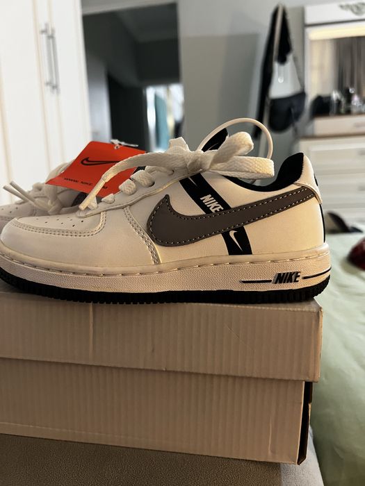 Nike force 1 белый новый для школьников!