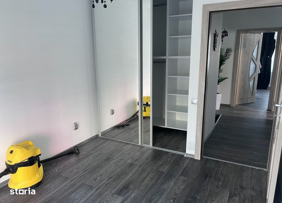 Casa de lux, mobilata complet, in imobil tip triplex, Floresti, Teilor
