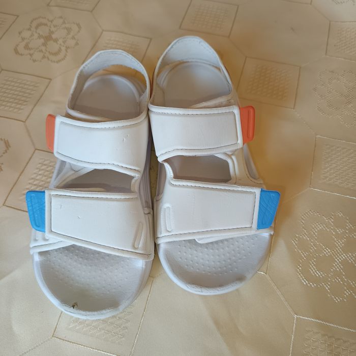 Sandale Adidas marimea 30