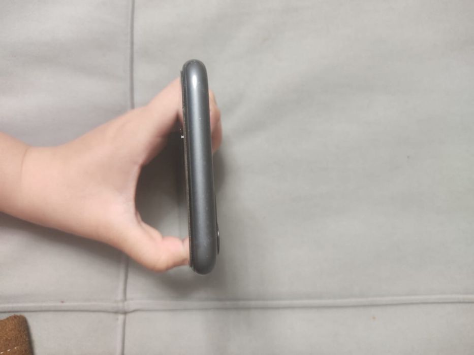 iPhone 11 рудный