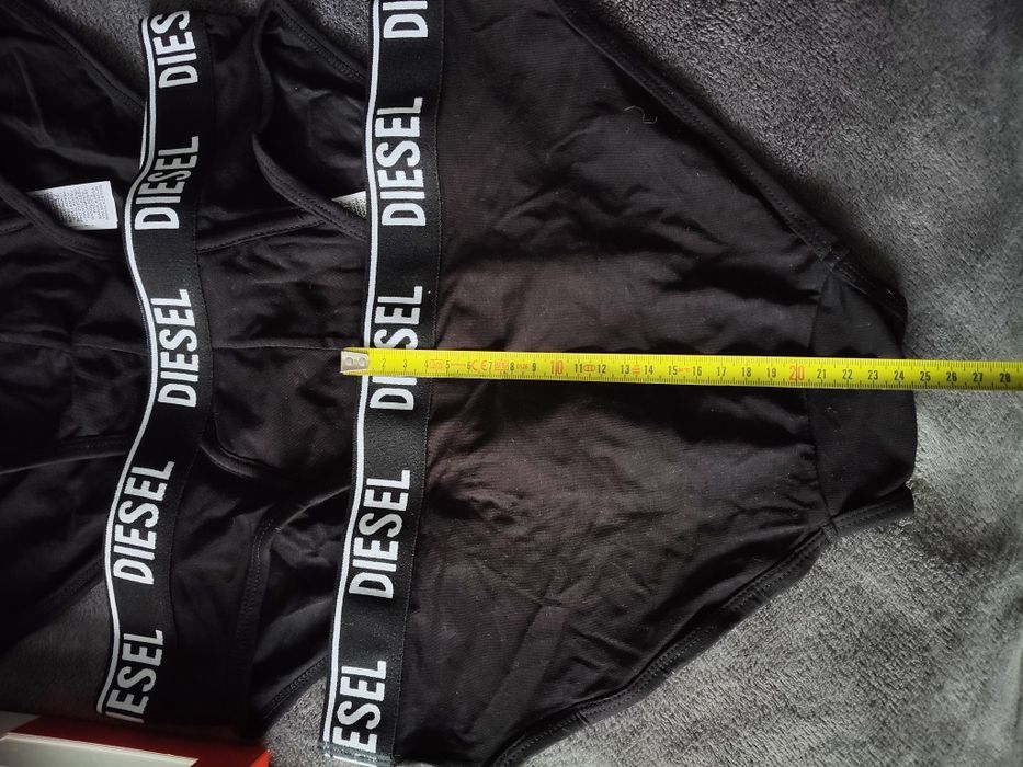 Diesel set 3 chiloți bărbați culoare negru cu logo mic mărimea M noi originali