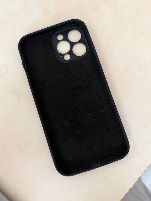 чехол на iPhone 13 Pro Max c логотипом