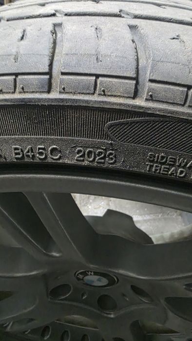 Продам диски с резиной( комплект)