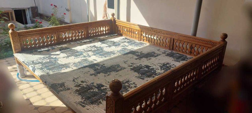 So'ri/Kravat/Tapchan