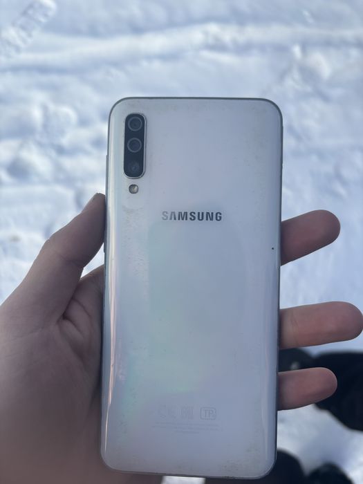 Samsung  А50.