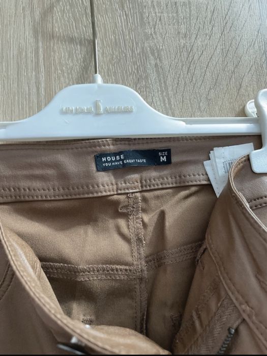 Pantaloni  imitatie de piele