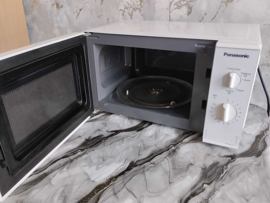 Микроволновая печь Panasonic NN-SM221W