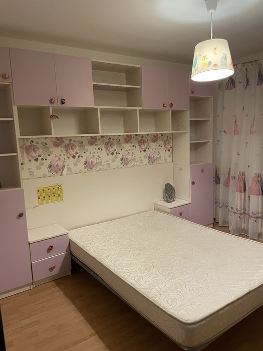 Apartament 3 camere + loc de parcare de inchiriat