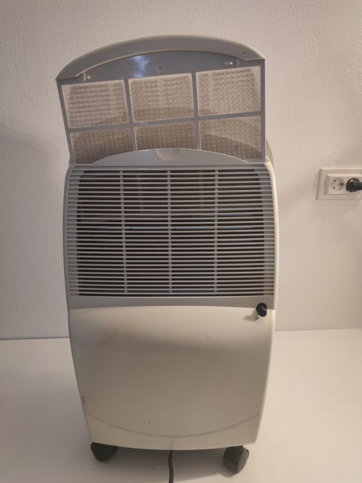 Dezumidificator Delonghi Dec 14 randament 14 L la 24 h