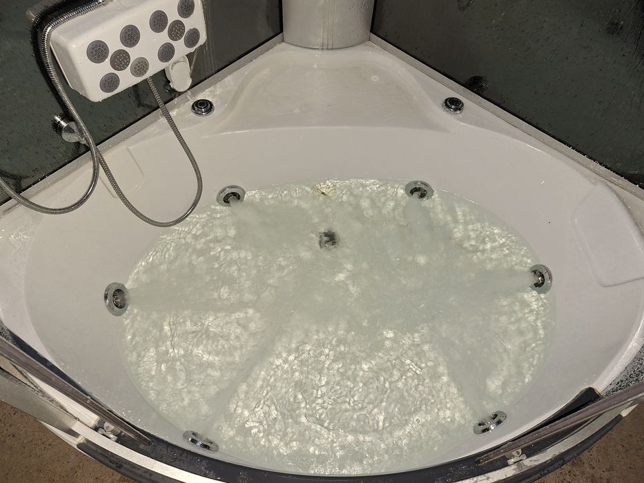 Katta Jakuzzi DushKabina 135x135sm