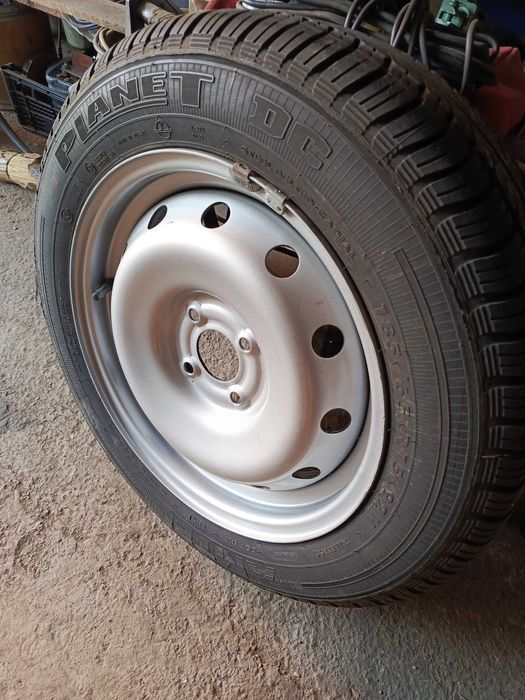 Диск с резиной на Ларгус