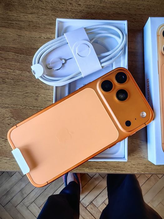 I Phone 17 Pro Max 512 GB Cosmic Orange