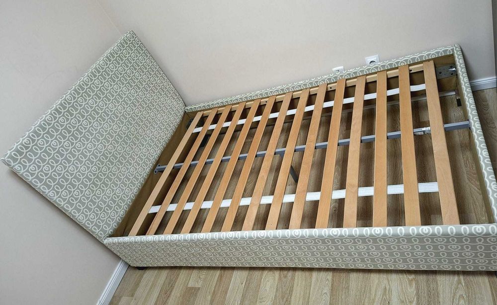 Vand pat tapitat copii MOBEXPERT 120x200cm, somieră si saltea incluse