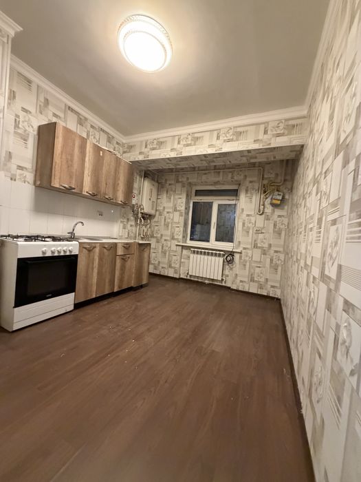 Сергели 9 худуд 2 хона 1 этаж срочно сотилади