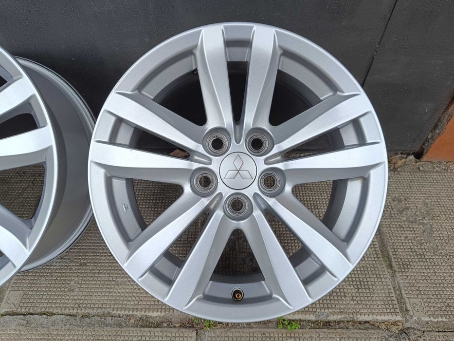 ОРИГИНАЛНИ джанти 17 ' 5x114,3 Mitsubishi Hyundai Mazda Kia 67,1 ET46