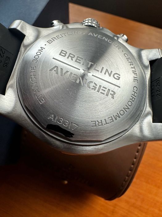 Breitling Avenger II Chronograph 45 A13317101B1X2