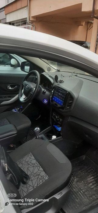 Lada X ray Avtomat 2020-yil srochna sotiladi