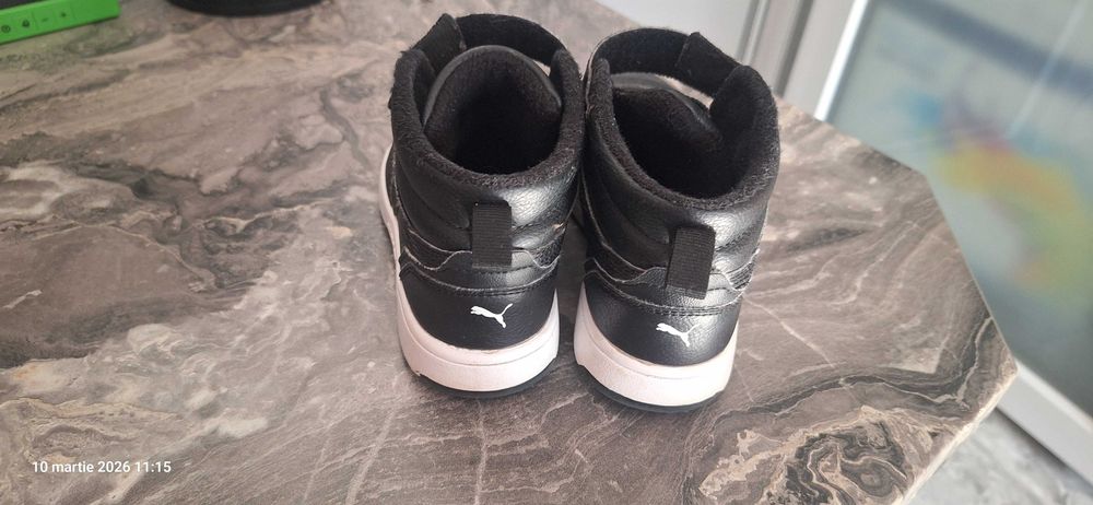 Vand Adidasi băieți