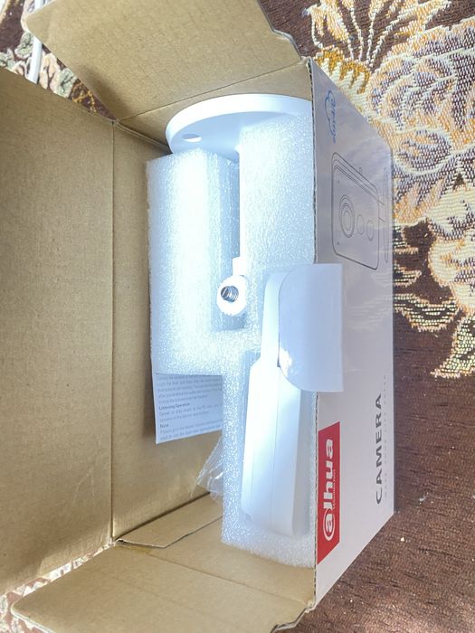 Каммутатор и видеокамера