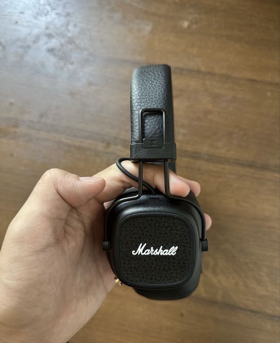 Наушники Marshal  V
