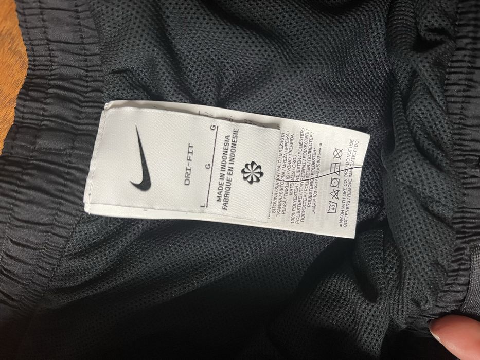 Анцунг Nike L нов