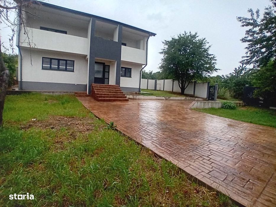 Casa 160 mp utili, 400 mp teren, Bucium