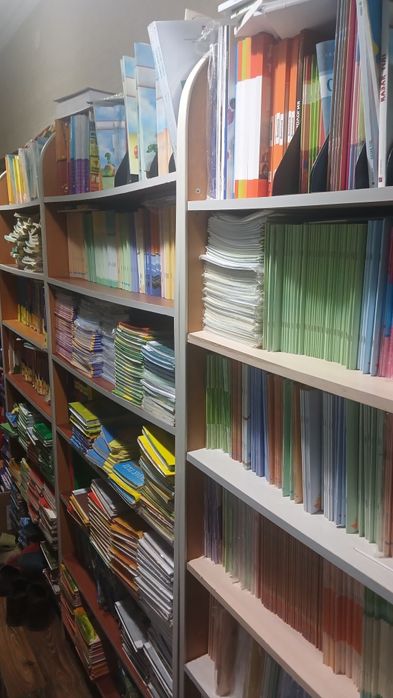 Кітап, оқулықтар,книги, учебники,тетради