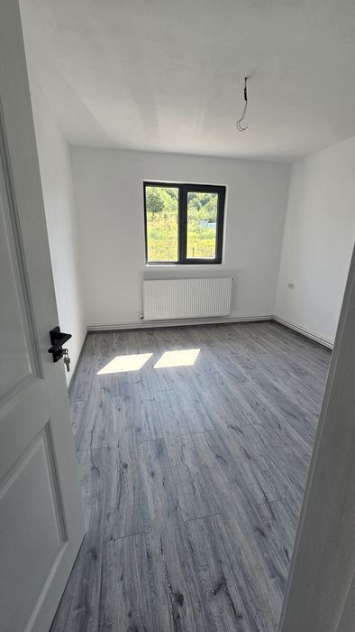Casă nouă la 3 km de Mioveni