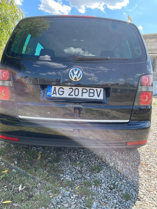 Vând Wv Touran an 2008 2.0D 6+1 manual Mașina este în stare impecabila