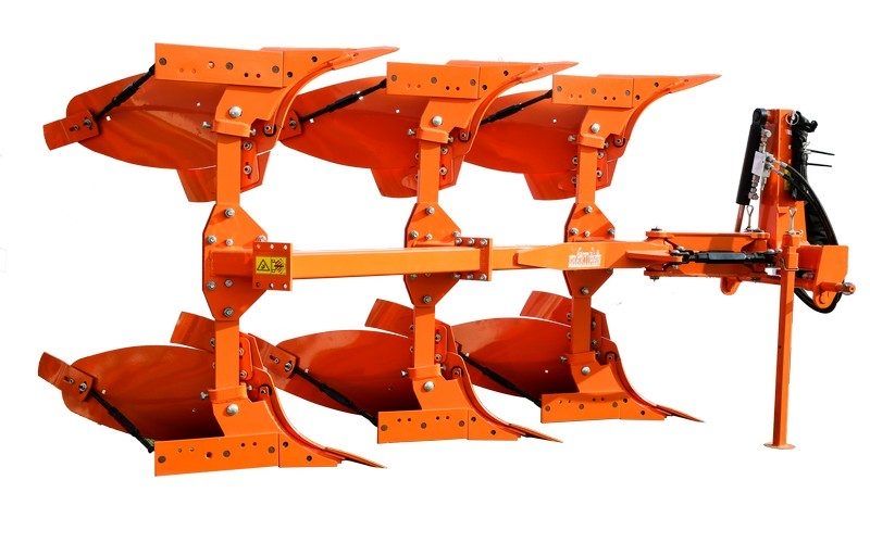 Плуг оборотный 3-х корпусный