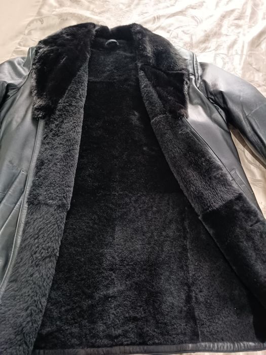 Зимняя кожанная куртка с норковым воротником