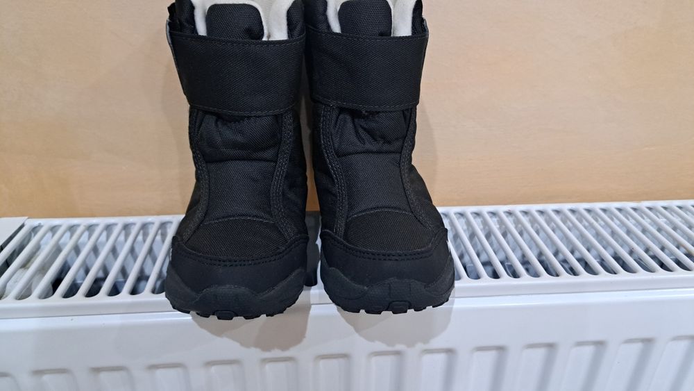 Cizme impermeabile copii marimea 27 Quechua 27 in stare perfecta