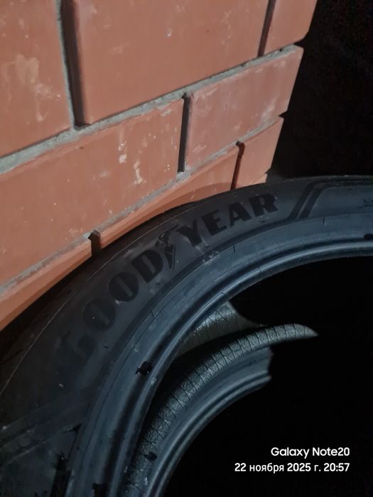 Продам шины GOODYAER  летние   r20 245/50