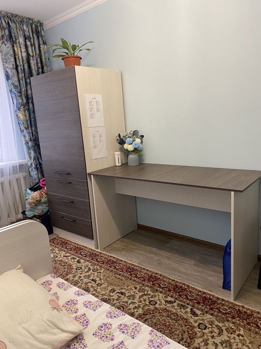 Продам стол письменный