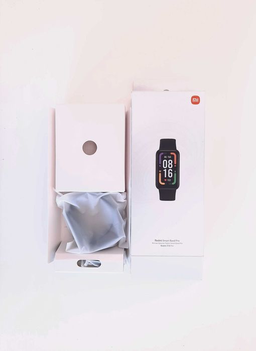 Фитнес-смарт-часовник Redmi