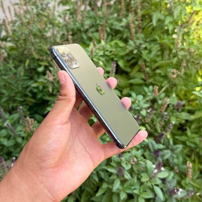 IPhone 11 Pro ZA/A region 2 sim