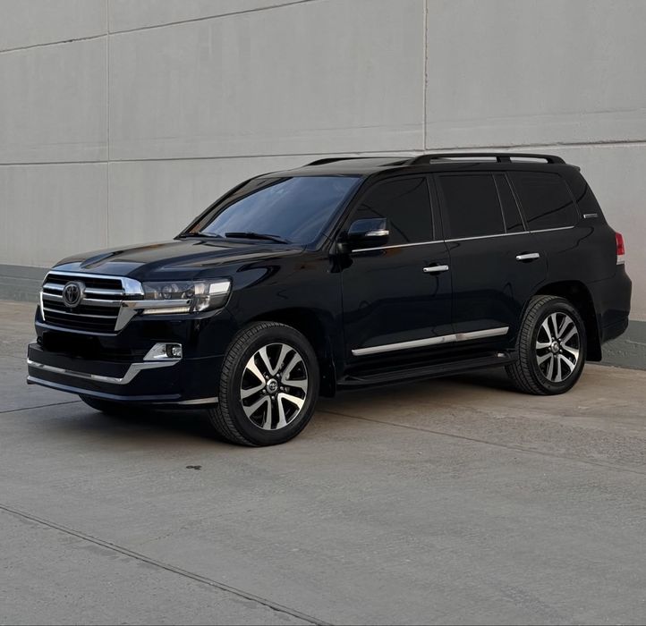Toyota Land Cruiser 200