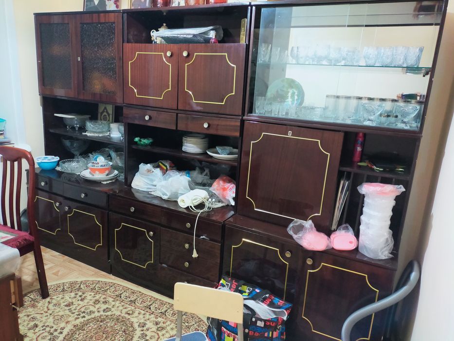 Продам  гарнитур